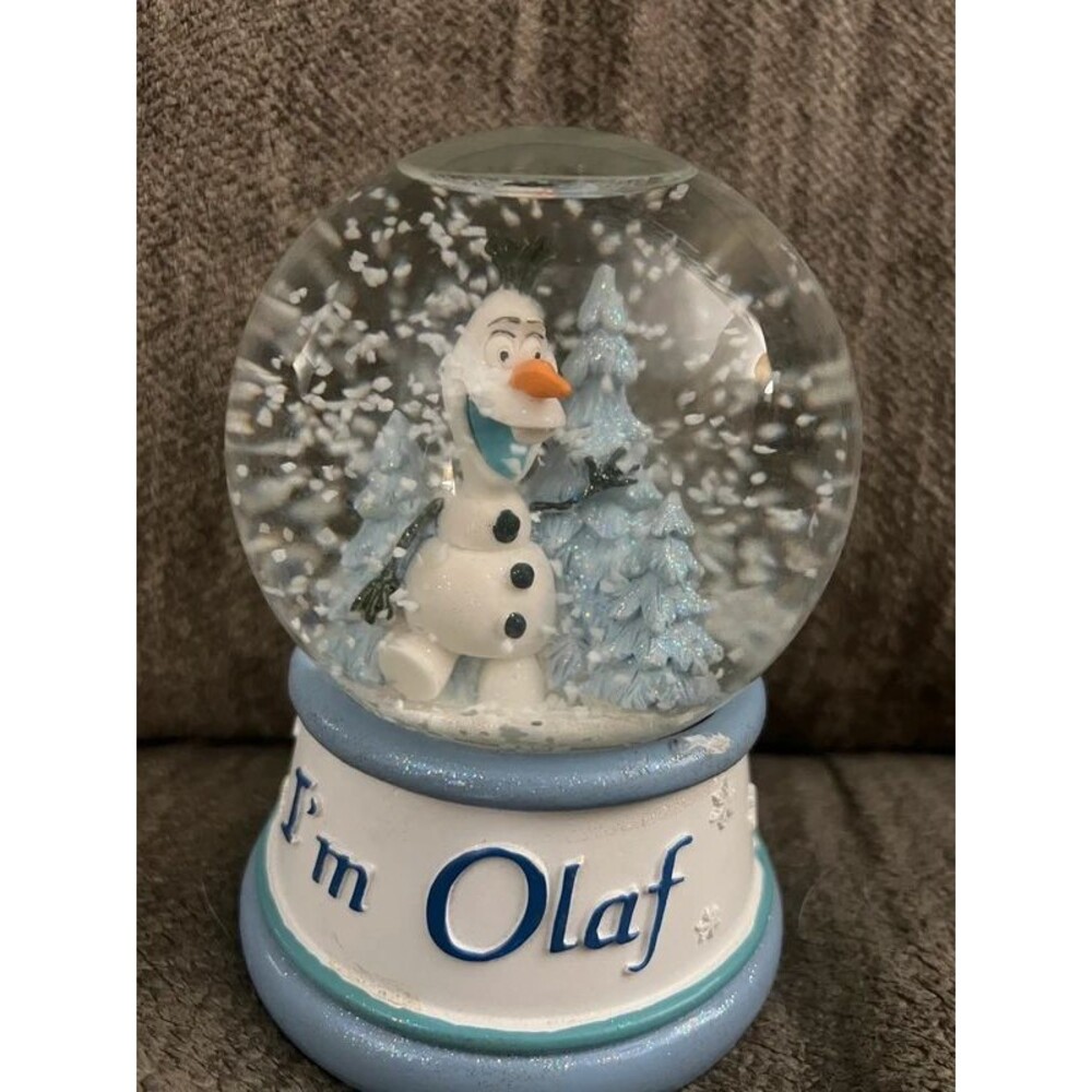 Olaf Frozen Glass Snow Globe with Music